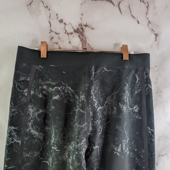 Gillz Swim Trunks Mens 32 Black Green Board Shorts Hybrid Seamless Jet Assault - Picture 6 of 11